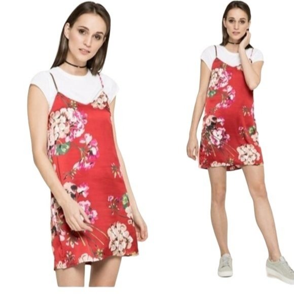 Missguided Red Floral Cami Dress - Picture 2 of 9